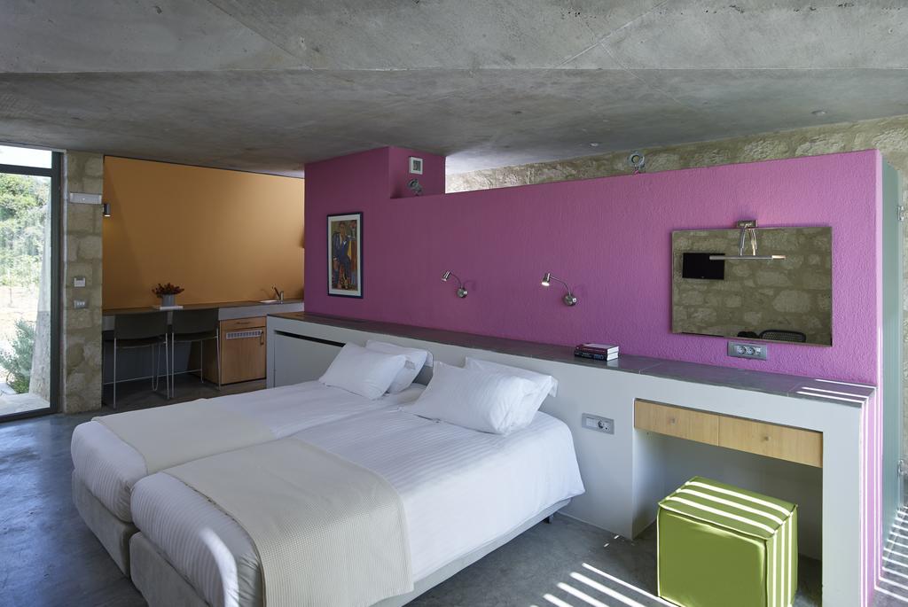 Leivatho Hotel 스보로나타 외부 사진