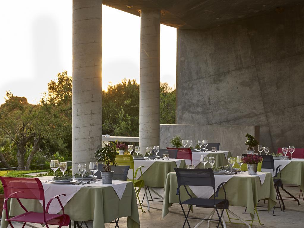 Leivatho Hotel 스보로나타 외부 사진
